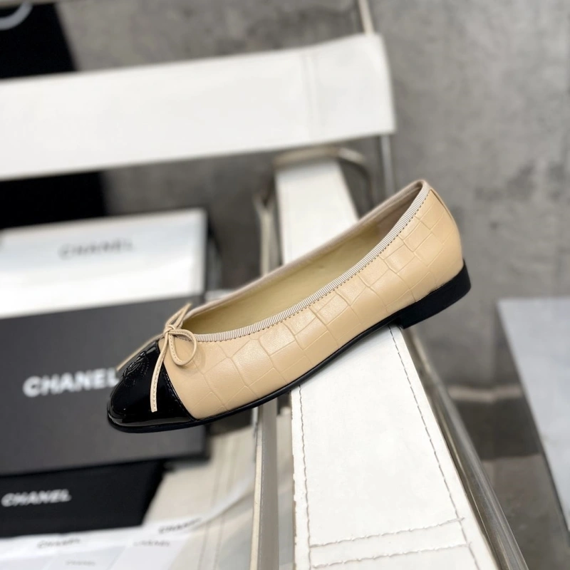 Vibrant Chxnxl Flat Shoes 133174