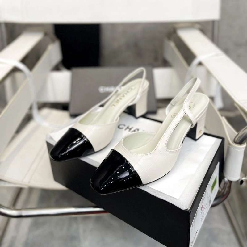 Compact Chxnxl Flat Shoes 133169