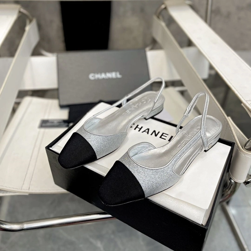 Classic Chxnxl Sandals 132727