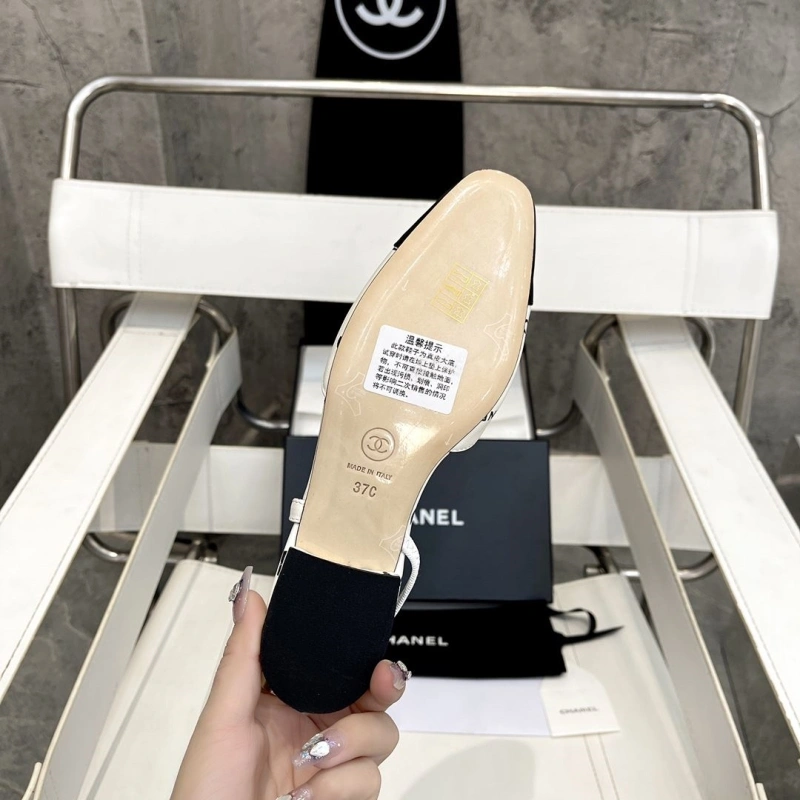 Sleek Chxnxl Sandals 132719