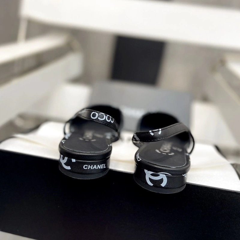 Minimalist Chxnxl Sandals 132718