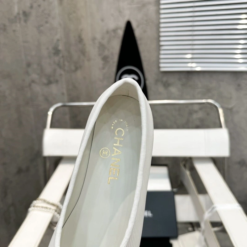 Compact Chxnxl Flat Shoes 133129