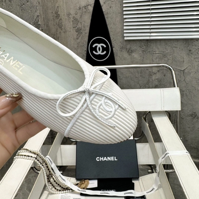 Compact Chxnxl Flat Shoes 133129