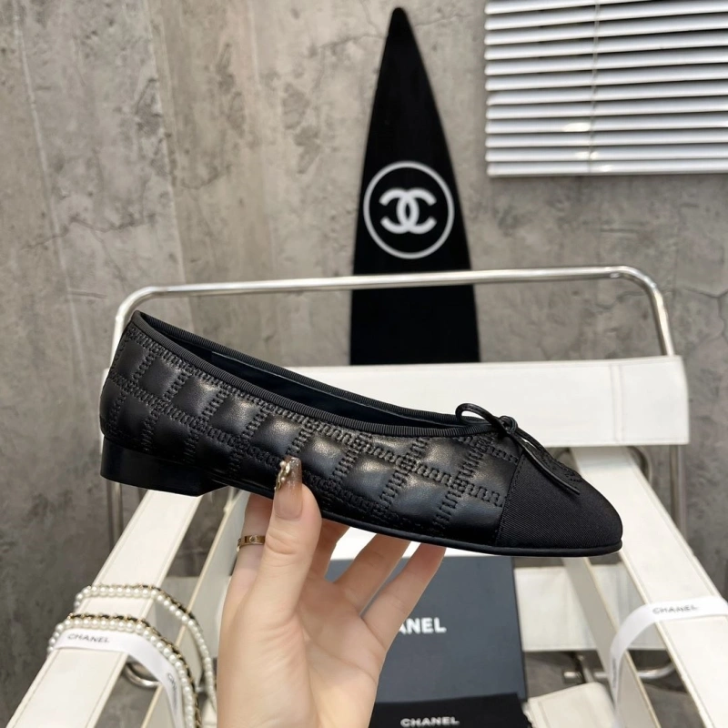 Sleek Chxnxl Flat Shoes 133128