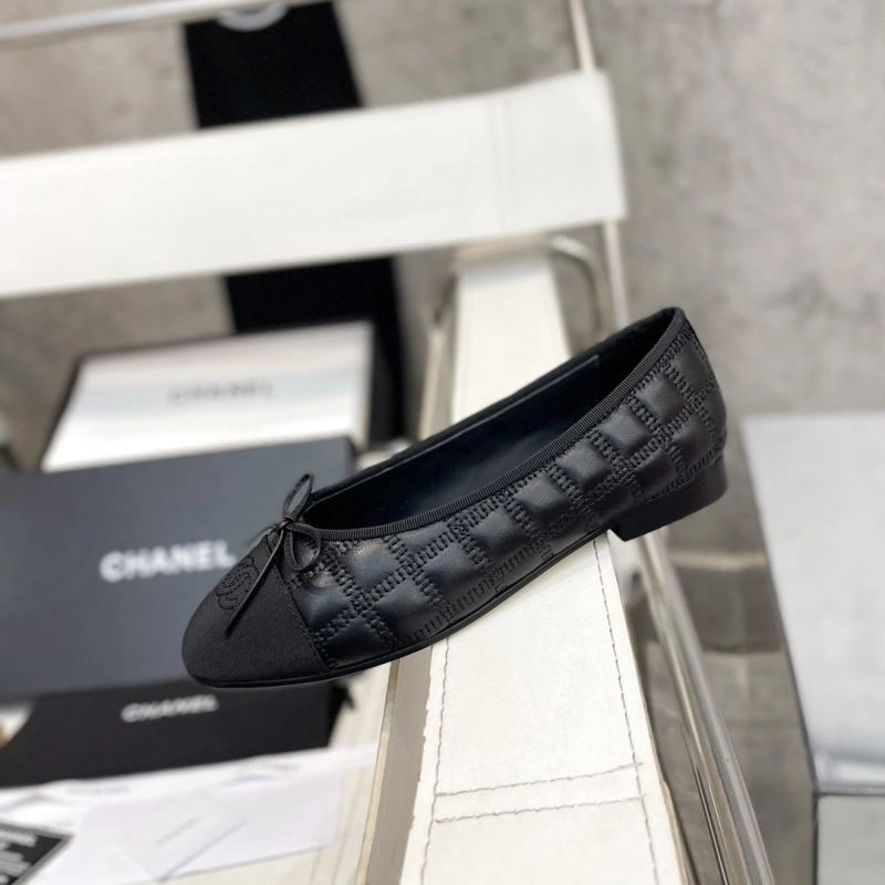 Sleek Chxnxl Flat Shoes 133128