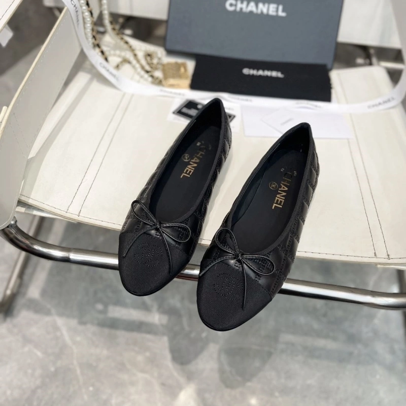 Sleek Chxnxl Flat Shoes 133128