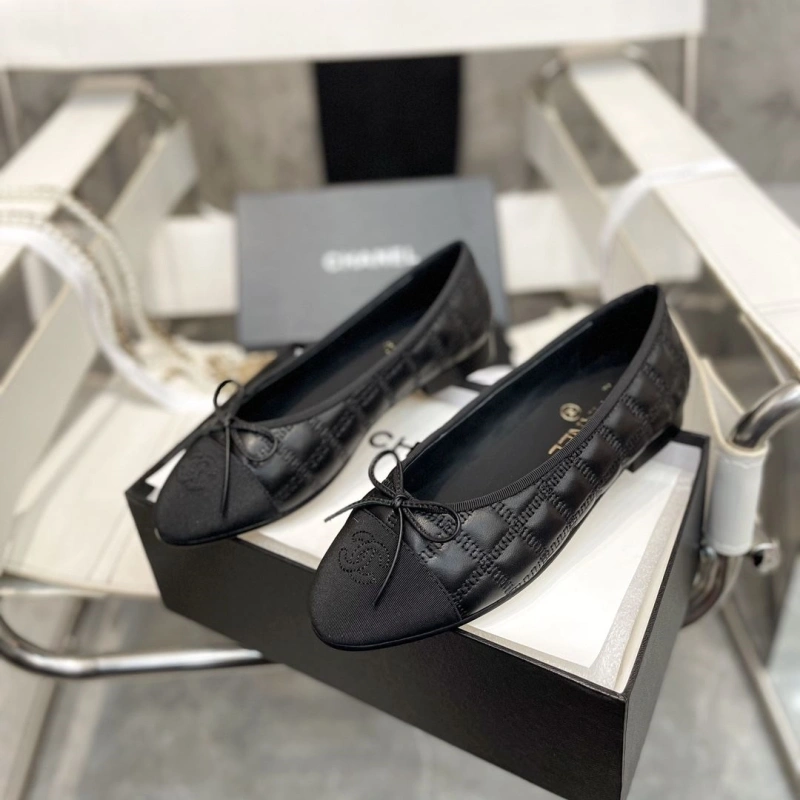 Sleek Chxnxl Flat Shoes 133128