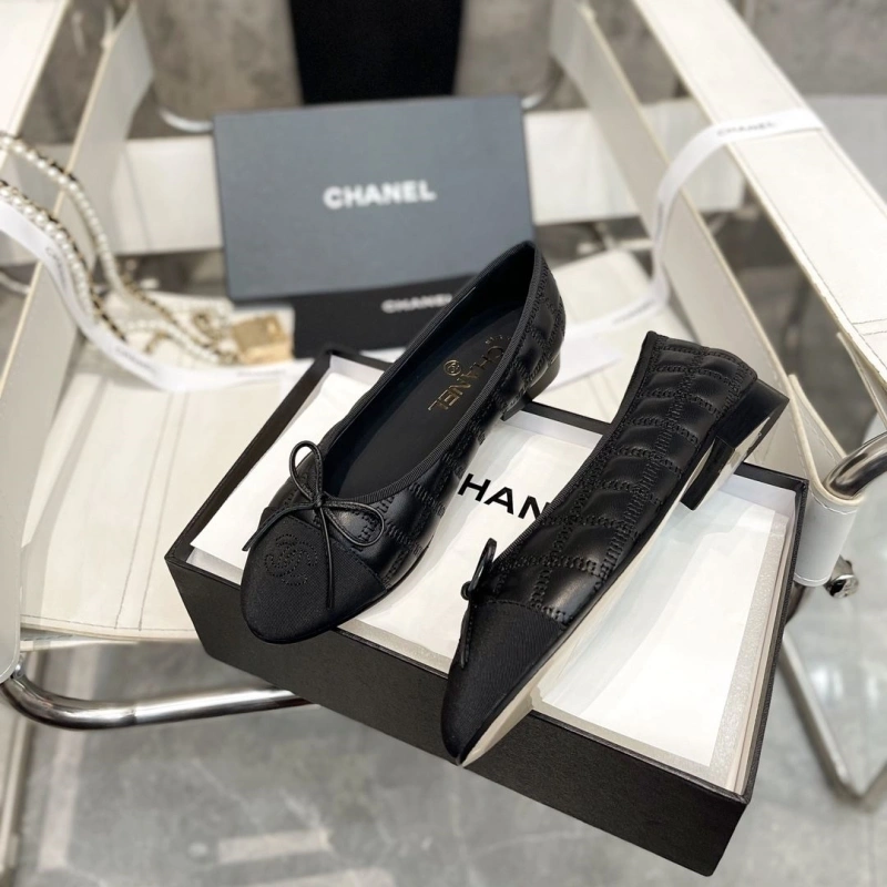 Sleek Chxnxl Flat Shoes 133128