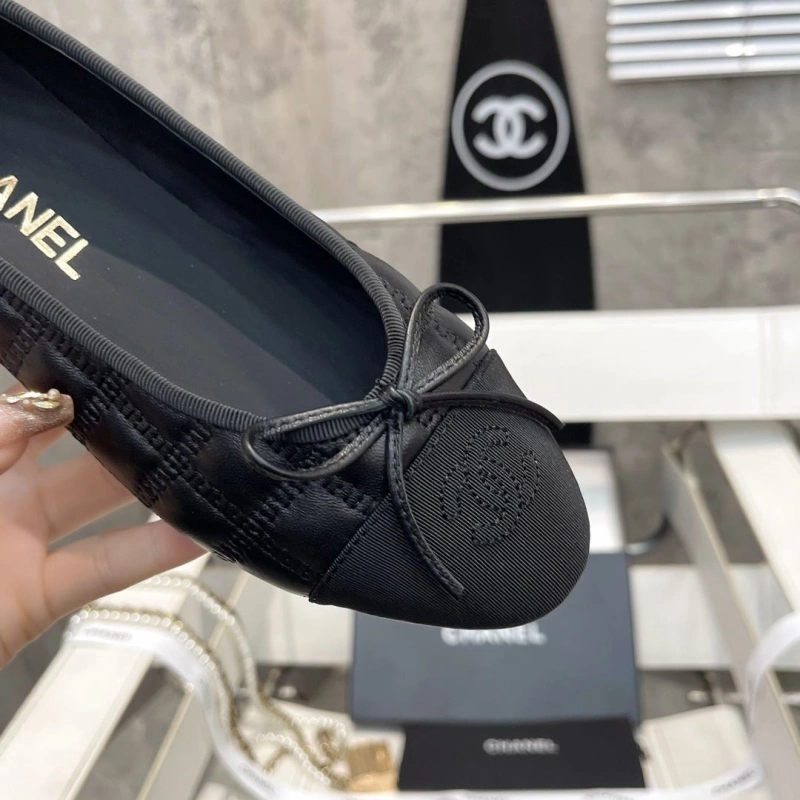 Sleek Chxnxl Flat Shoes 133128