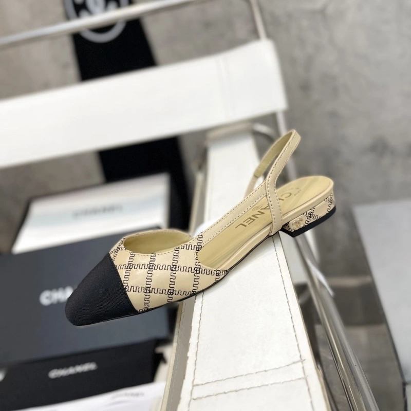 Sophisticated Chxnxl Sandals 132695