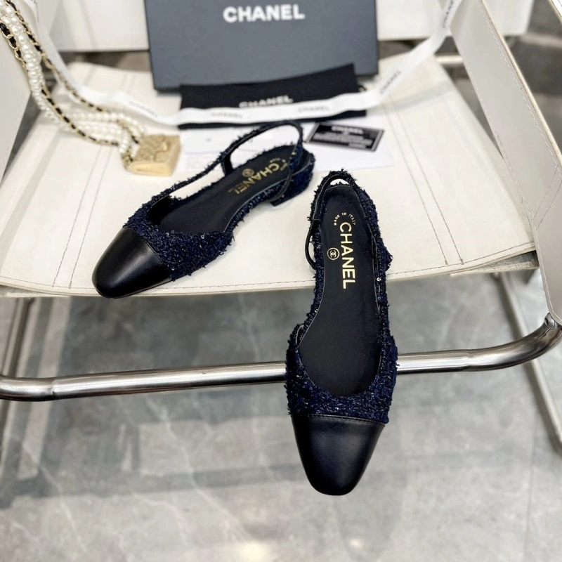 Versatile Chxnxl Sandals 132693