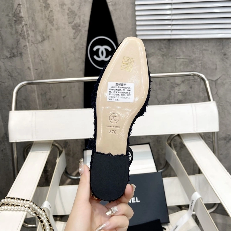 Versatile Chxnxl Sandals 132693