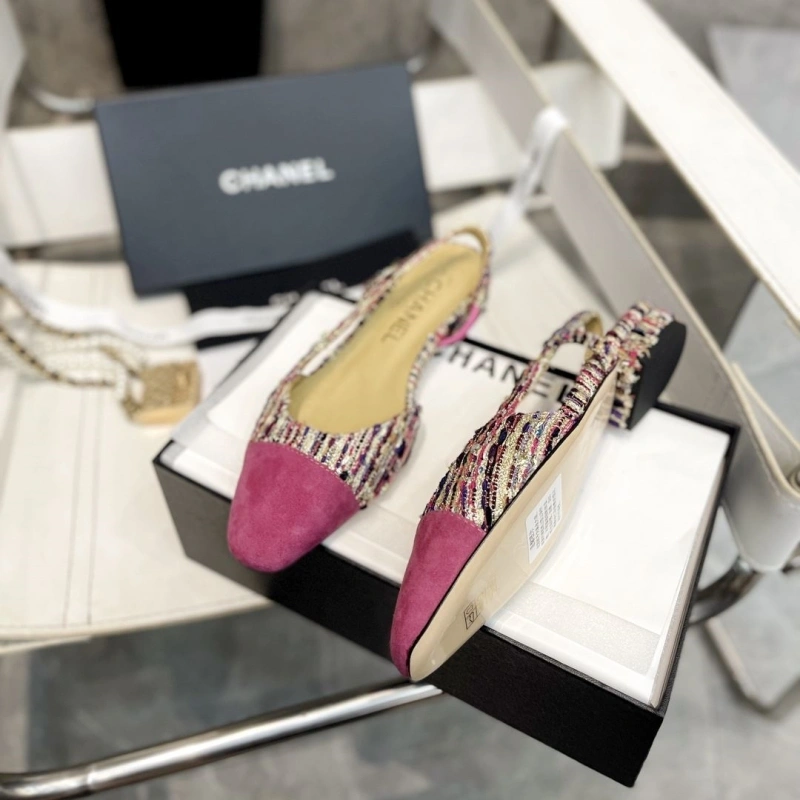 WellDesigned Chxnxl Sandals 132687