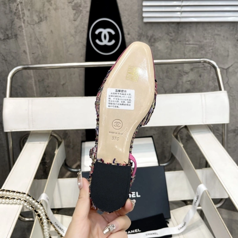 WellDesigned Chxnxl Sandals 132687