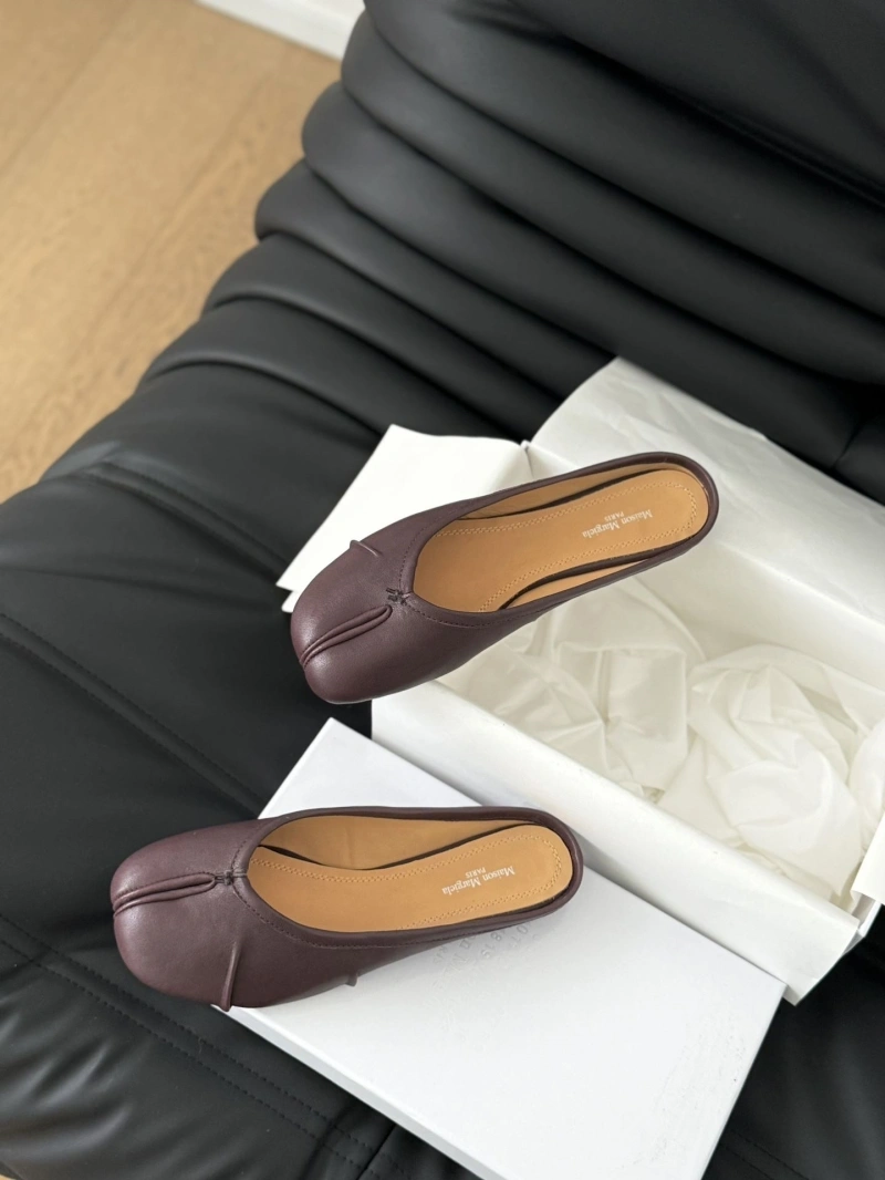 Othxr Slippers Unique 216648