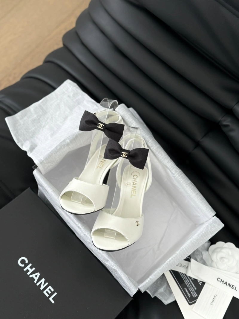Cozy Chxnxl High Heels 132952