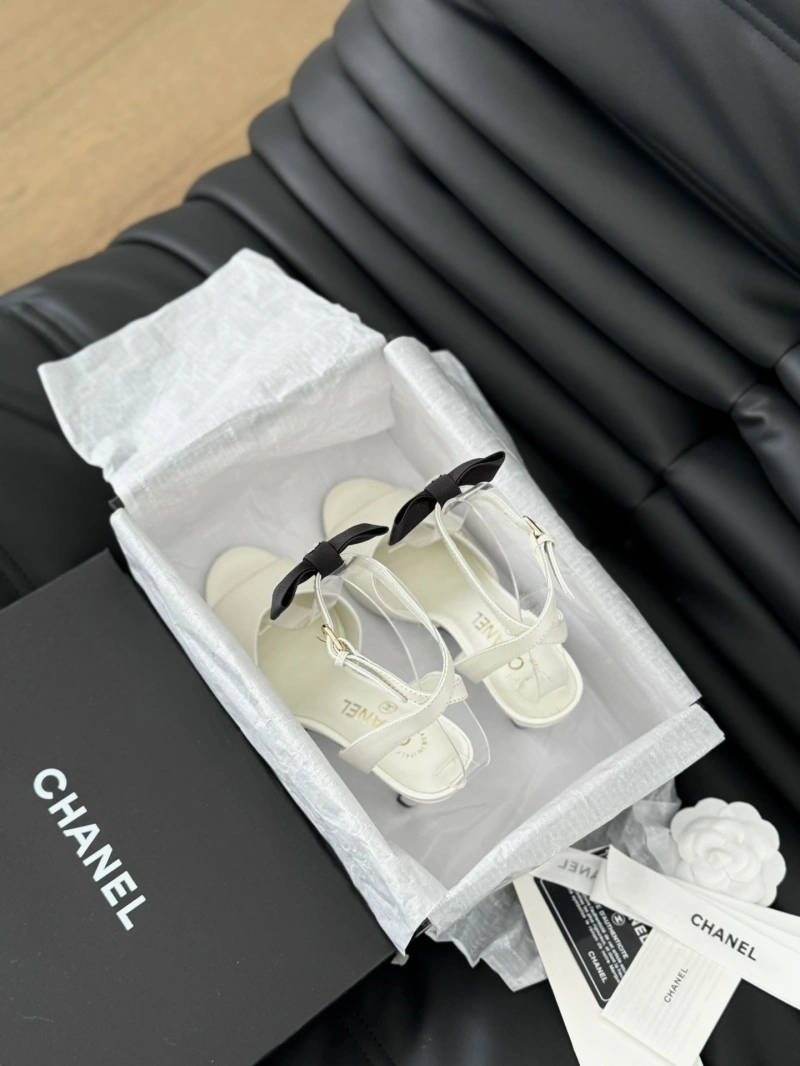 Cozy Chxnxl High Heels 132952