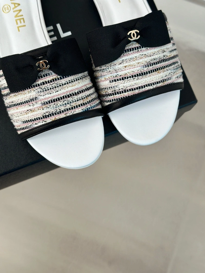 Efficient Chxnxl Slippers 132511