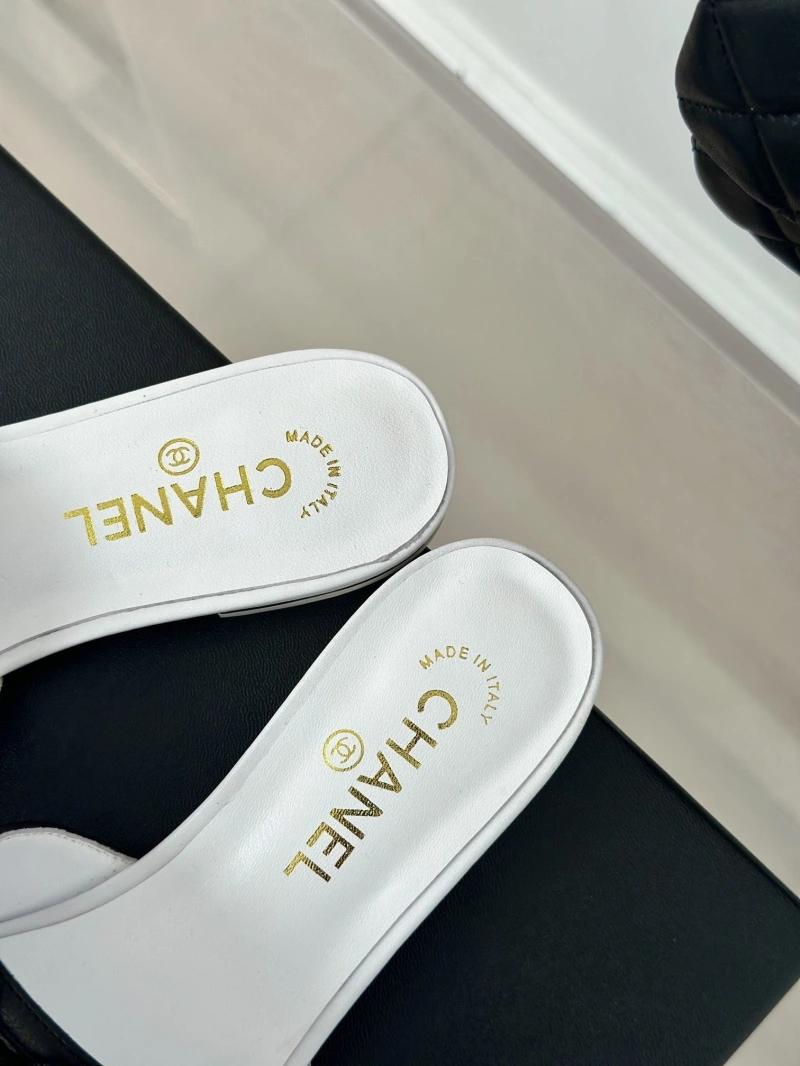 Efficient Chxnxl Slippers 132511
