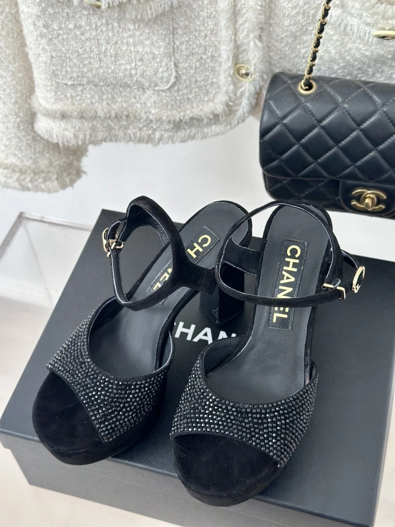 Minimalist Chxnxl High Heels 132931