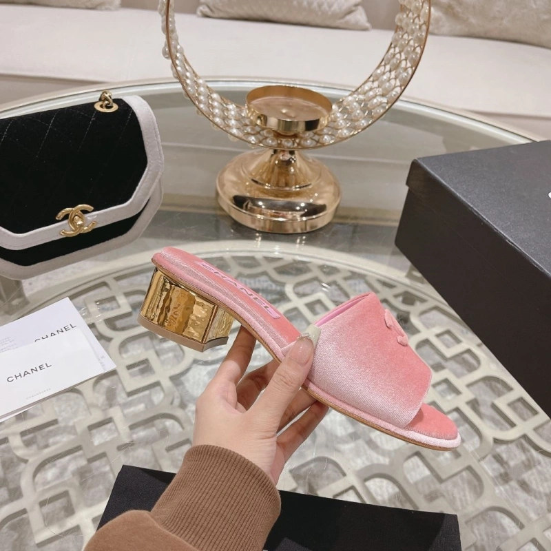 NewStyle Chxnxl Slippers 132500