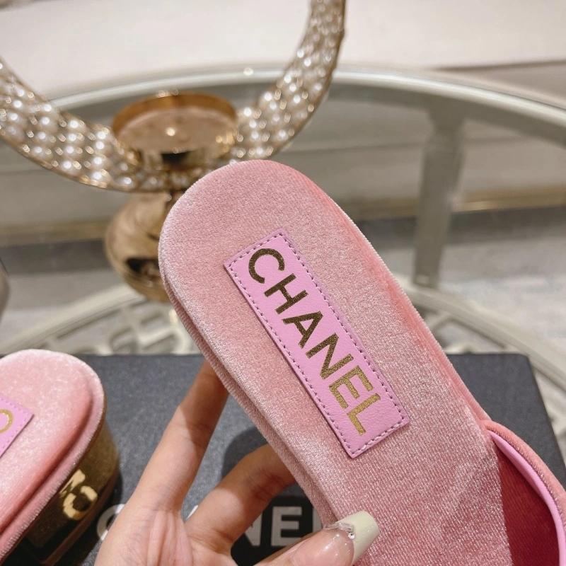 NewStyle Chxnxl Slippers 132500