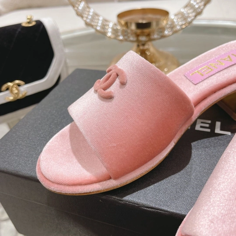 NewStyle Chxnxl Slippers 132500