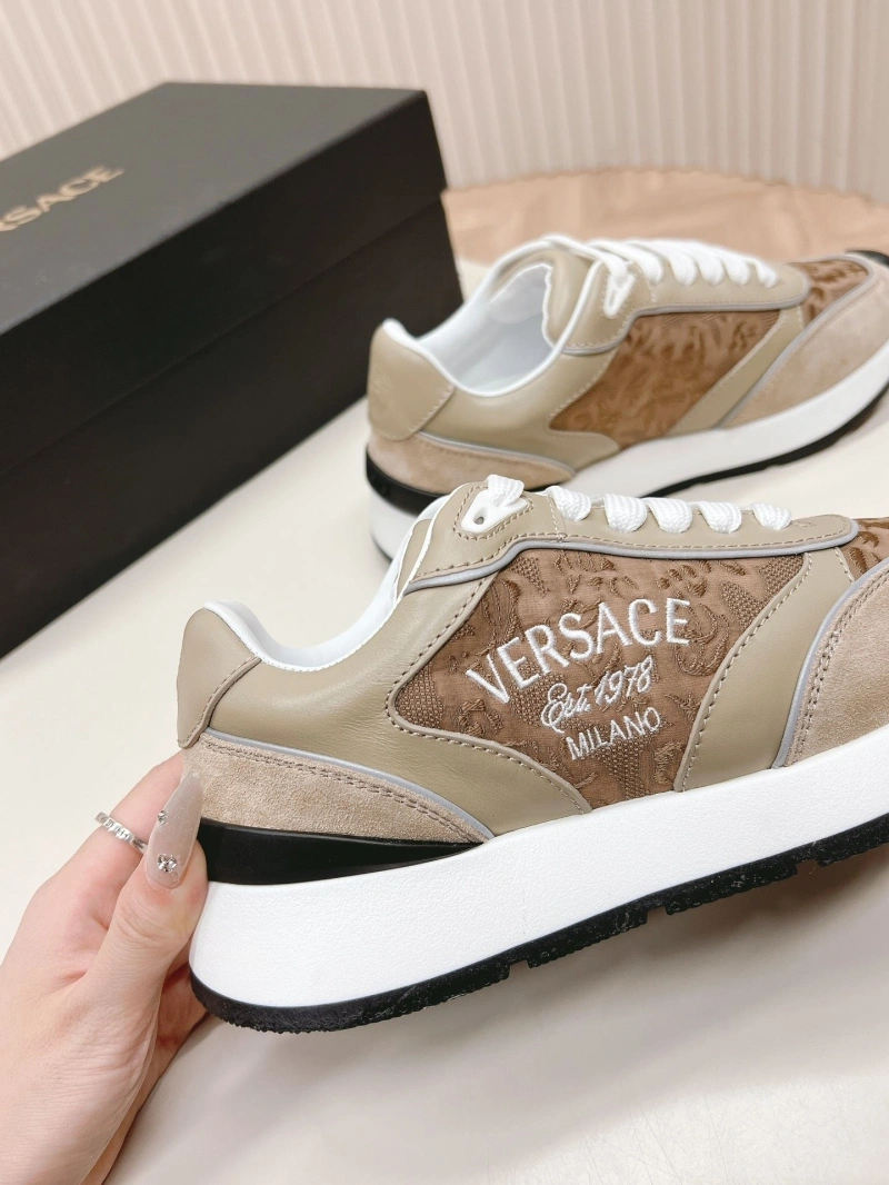 Gxvxnchy Sneakers Unique 154576