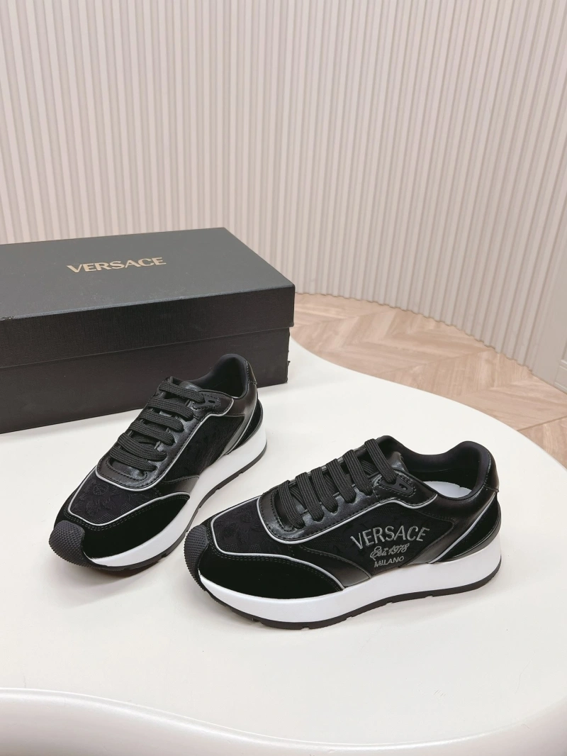 Gxvxnchy Sneakers AllSeason 154588