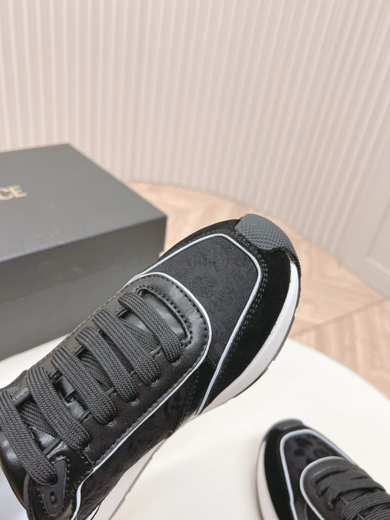 Gxvxnchy Sneakers AllSeason 154588
