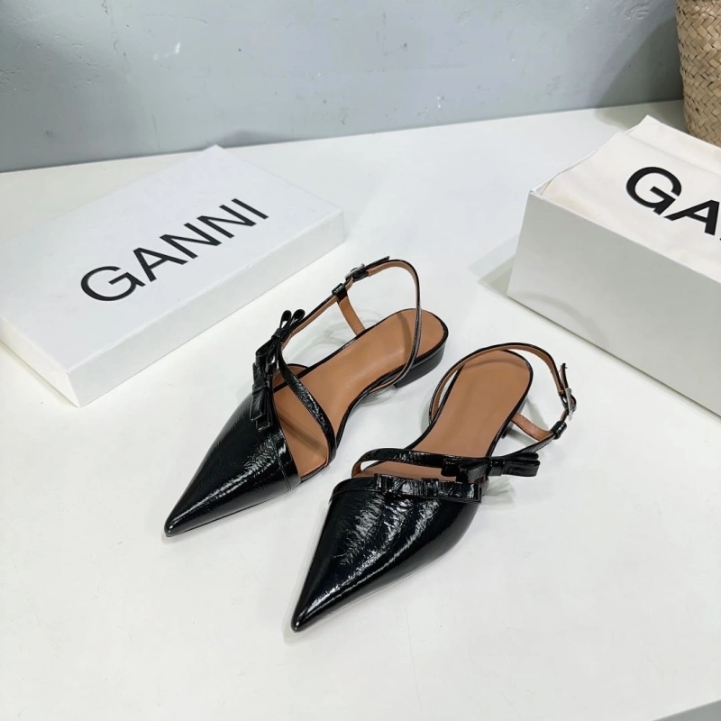 Sleek Othxr Slippers 216655