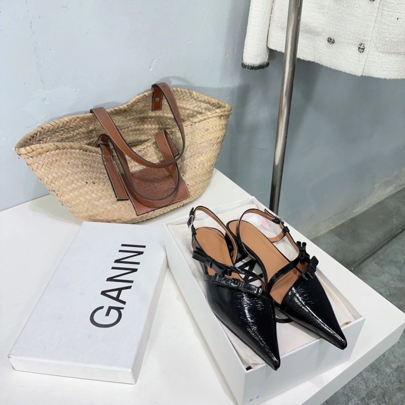 Sleek Othxr Slippers 216655