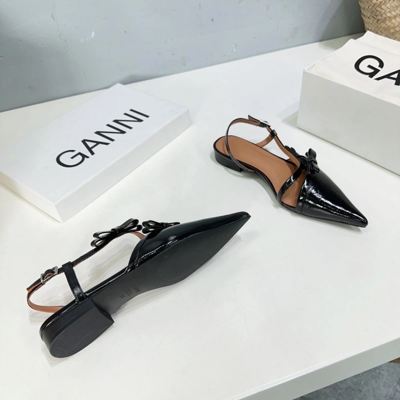 Sleek Othxr Slippers 216655