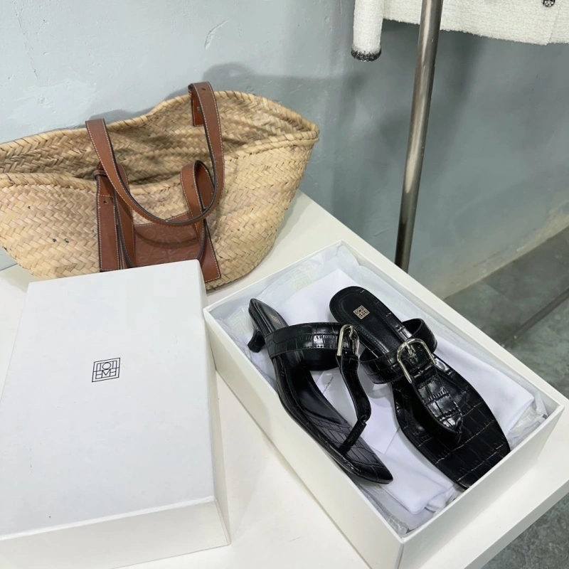 Trendy Othxr Slippers 216639
