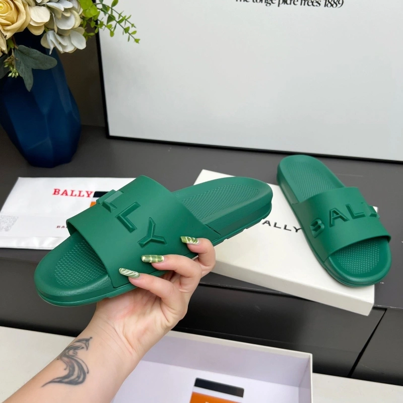 Trendsetting Bxrbxrry Slippers 115471