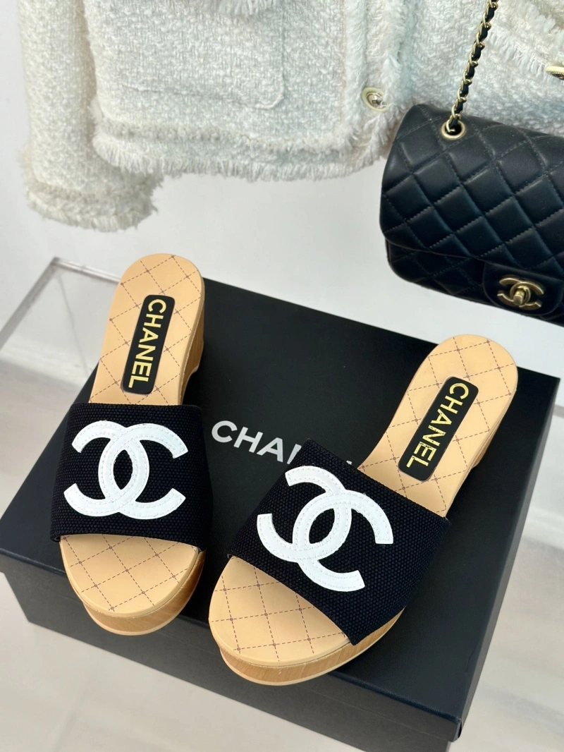 Affordable Chxnxl Slippers 132493