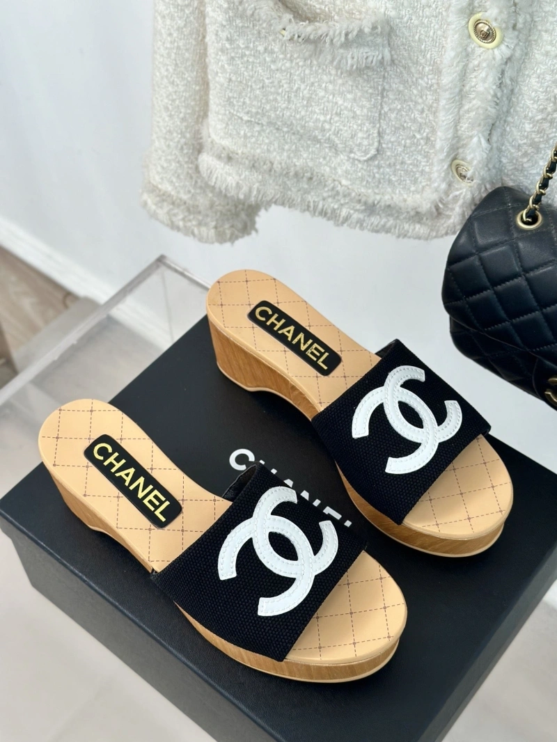 Affordable Chxnxl Slippers 132493