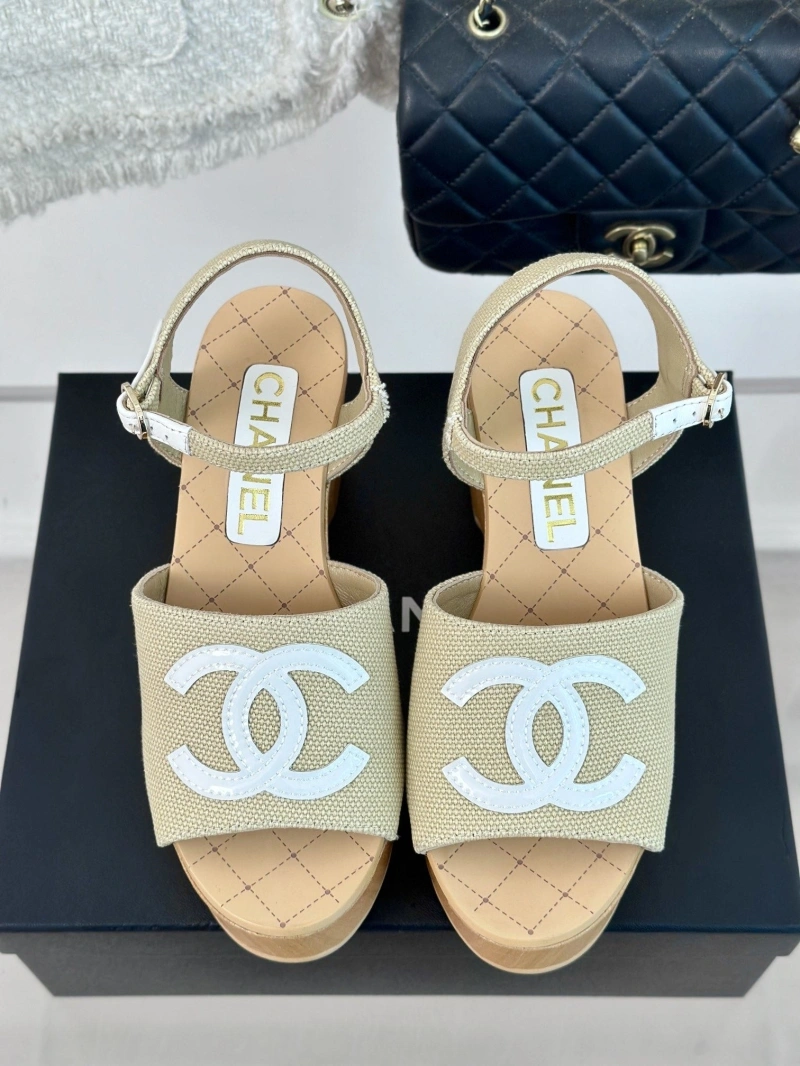 Lightweight Chxnxl Sandals 132686