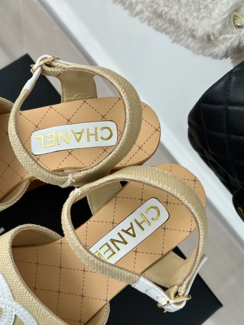 Lightweight Chxnxl Sandals 132686