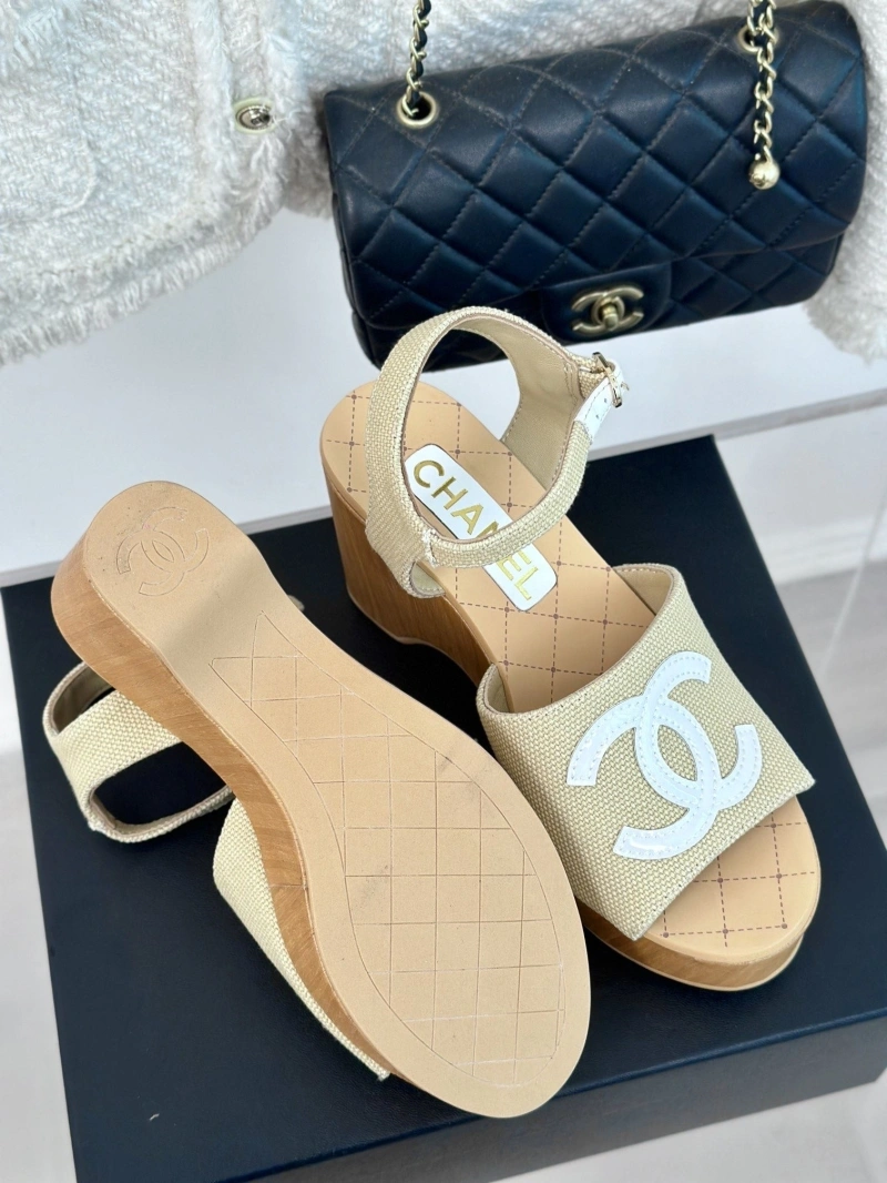 Lightweight Chxnxl Sandals 132686