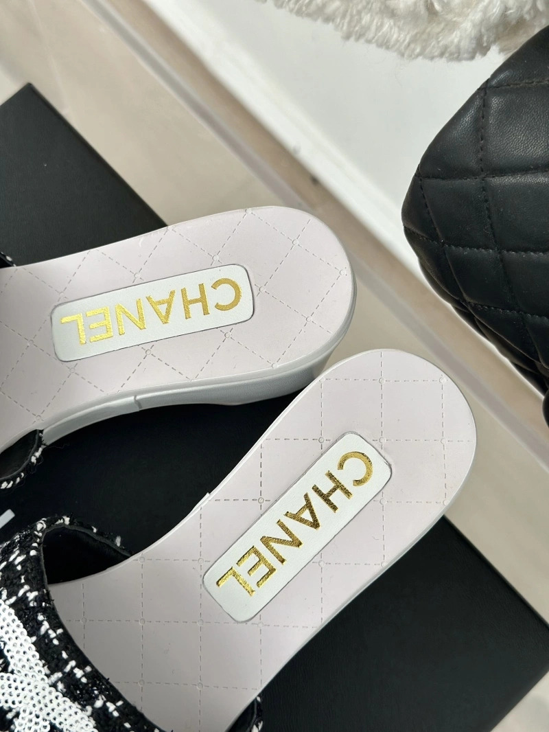 Chxnxl Slippers GoAnywhere 132486