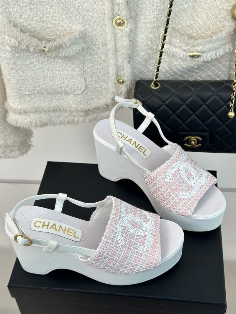 Classic Chxnxl Sandals 132682