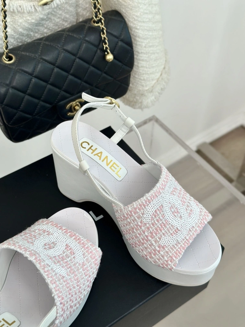 Classic Chxnxl Sandals 132682