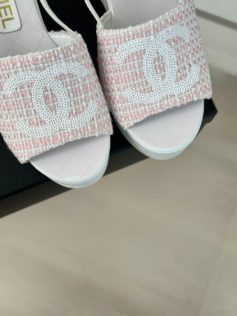 Classic Chxnxl Sandals 132682