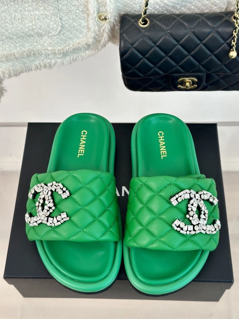 UrbanStyle Chxnxl Slippers 132483