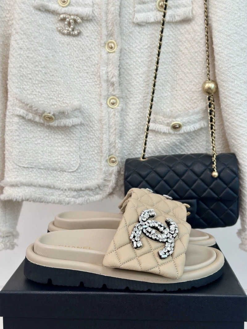 Modern Chxnxl Slippers 132482