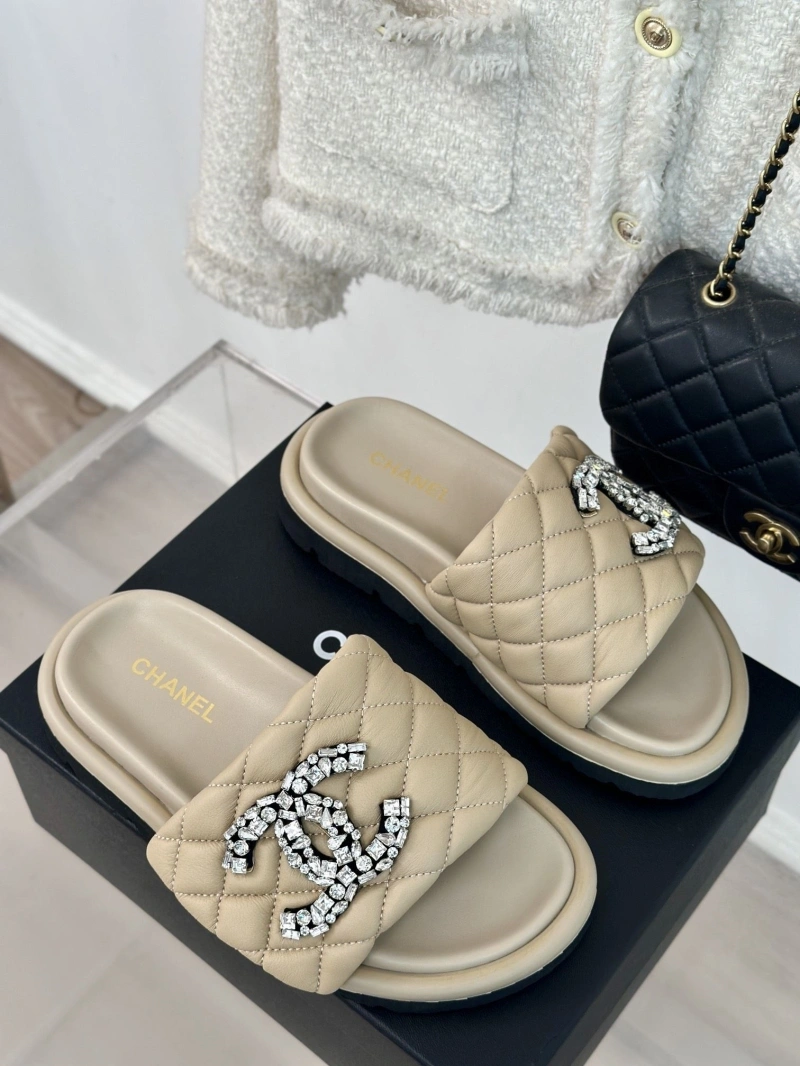 Modern Chxnxl Slippers 132482