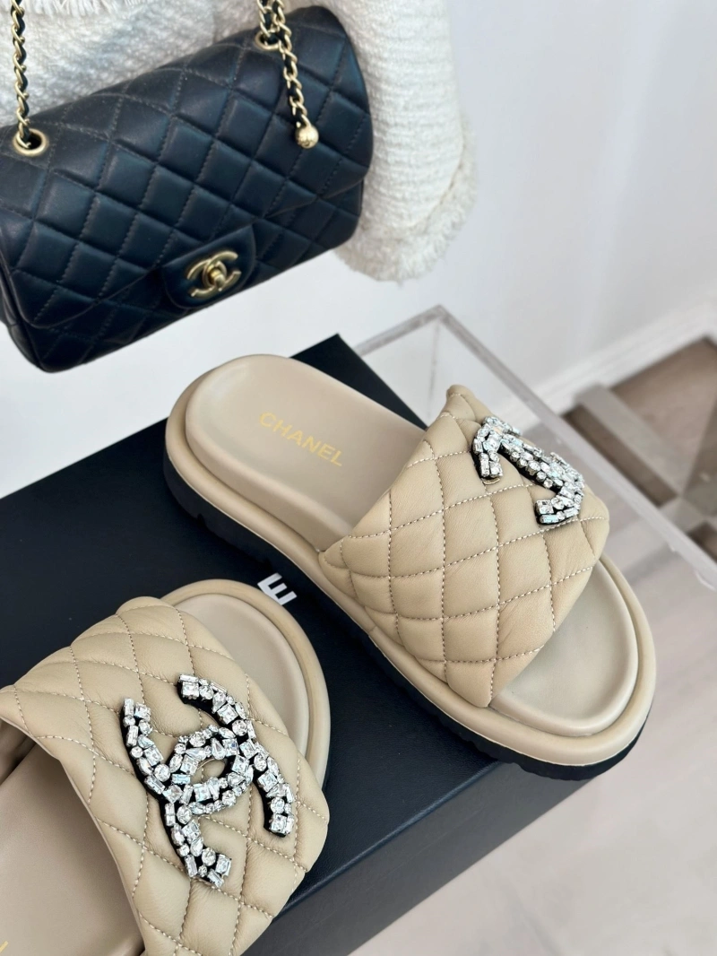 Modern Chxnxl Slippers 132482