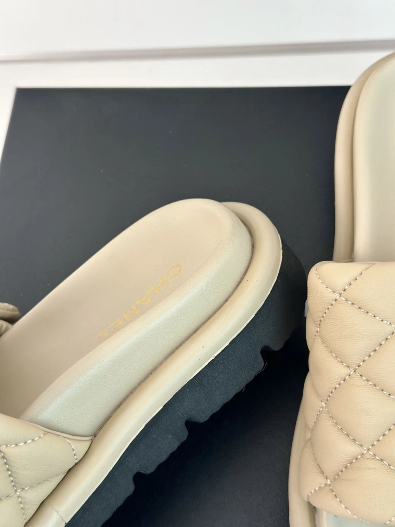 Modern Chxnxl Slippers 132482