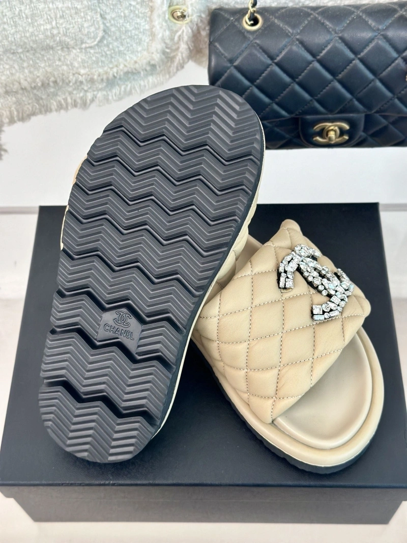 Modern Chxnxl Slippers 132482